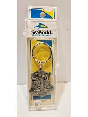 Vtg Sea World Adventure Parks Penny & Pete Souvenir Key Chain Pewter USA